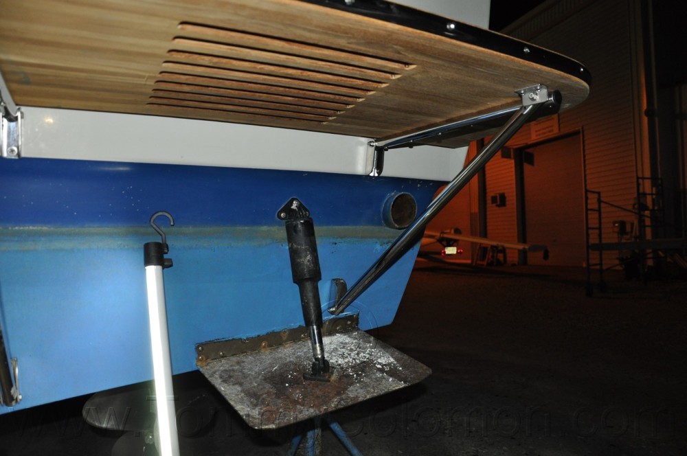 1969 Chris Craft Commander 31 Butler Swim Platform Install 