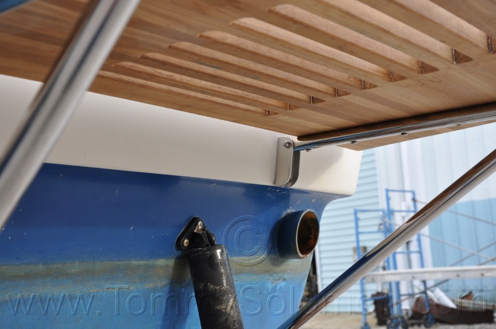 1969 Chris Craft Commander 31 Butler Swim Platform Install 