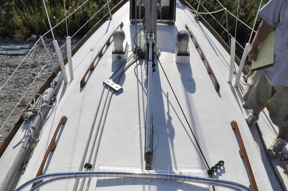 1976 34' Tartan CB Sloop - 15