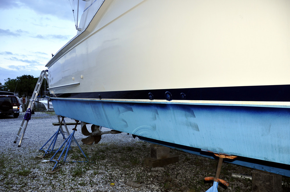 46' Hatteras HP Convertible-1983 "Magic Hat" - 683