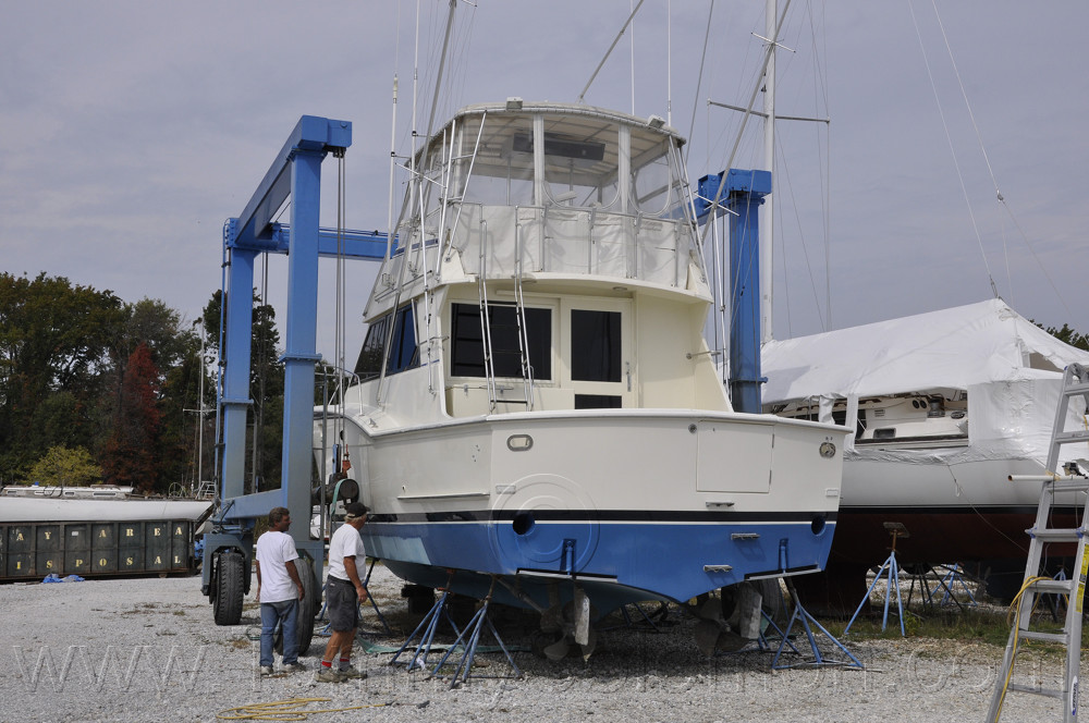 46' Hatteras HP Convertible-1983 "Magic Hat" - 696